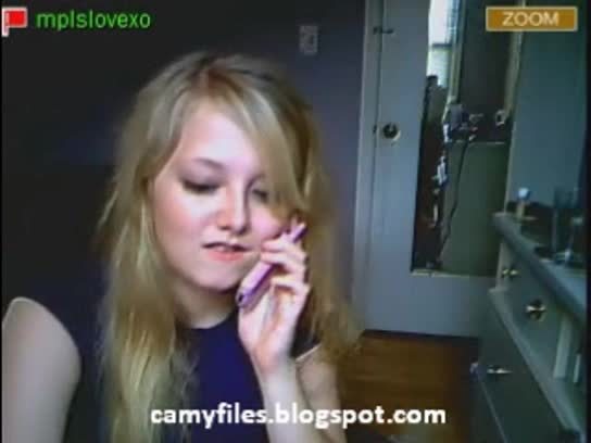 Cute Blonde Teen Masturbates On Cam